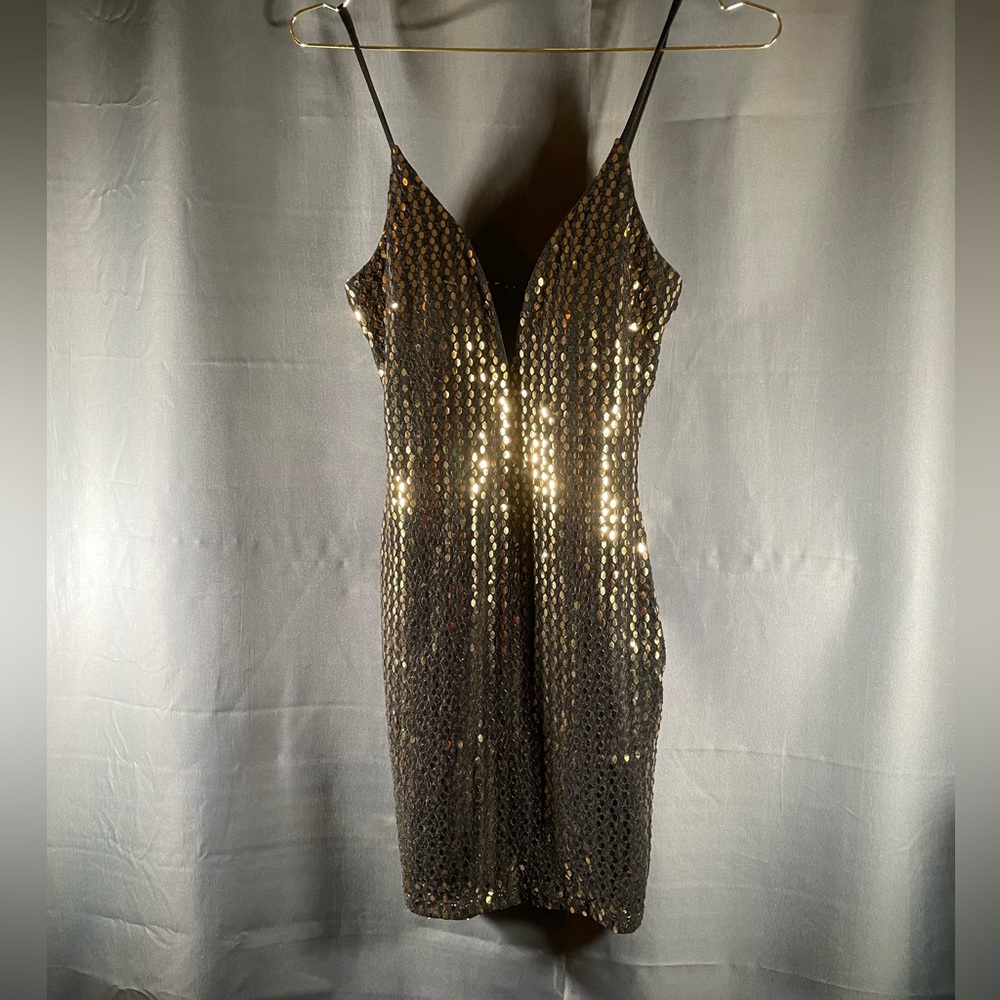Windsor Store women’s gold black sequence strap dress-Medium-NWT